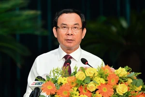 Đồng chí Nguyễn Văn Nên, Ủy viên Bộ Chính trị, Bí thư Thành ủy TPHCM phát biểu tại hội nghị. Ảnh: VIỆT DŨNG
