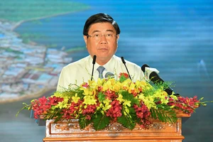 Chủ tịch UBND TPHCM Nguyễn Thành Phong: Tạo mọi thuận lợi để Cần Giờ hoàn thành nhiệm vụ