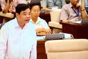 Bộ trưởng Nguyễn Xuân Cường phát biểu tại phiên họp