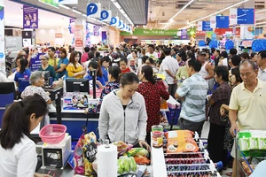 GDP bình quân của người Việt Nam tăng lên 2.385 USD