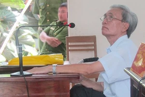 Dư luận đang rất bức xúc về bản án tù treo về tội "Dâm ô trẻ em" của Nguyễn Khắc Thủy