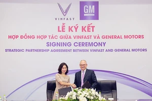 Tập đoàn General Motors và VinFast ký kết thỏa thuận hợp tác chiến lược
