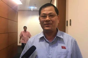 ĐBQH Nguyễn Hữu Cầu, Giám đốc Công an Nghệ An: “Là tôi, tôi sẽ khởi tố ông Nguyễn Hữu Linh ngay”