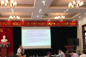 Ông Phạm Thế Trung, Trưởng ban Nghiên cứu cải cách và phát triển DN của CIEM trình bày dự thảo Báo cáo nghiên cứu 