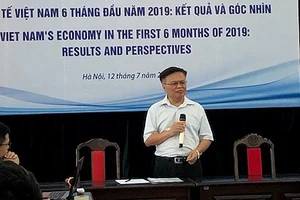 Việt Nam cần tiếp tục điều hành chính sách tiền tệ một cách thận trọng