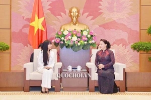Chủ tịch Quốc hội Nguyễn Thị Kim Ngân tiếp Nhóm nghị sĩ hữu nghị Pháp - Việt 