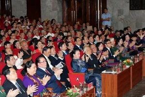 Lãnh đạo Đảng, Nhà nước Ủy ban Mặt trận Tổ quốc Việt Nam, các bộ, ban, ngành, đoàn thể của trung ương và thành phố Hà Nội tham dự lễ kỷ niệm 