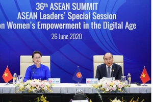 Thủ tướng Nguyễn Xuân Phúc và Chủ tịch Quốc hội Nguyễn Thị Kim Ngân đồng chủ trì Phiên họp đặc biệt của Hội nghị Cấp cao ASEAN lần thứ 36 về Tăng cường quyền năng phụ nữ trong thời đại số