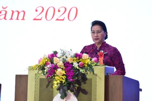 Chủ tịch Quốc hội Nguyễn Thị Kim Ngân dự và phát biểu tại Đại hội