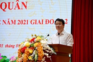 Thứ trưởng Bộ Kế hoạch và Đầu tư Trần Quốc Phương phát biểu tại lễ ra quân
