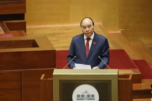 Chủ tịch nước Nguyễn Xuân Phúc phát biểu ngay sau khi tuyên thệ nhậm chức. Ảnh: QUANG PHÚC