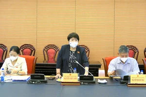 Chủ nhiệm Ủy ban Xã hội Nguyễn Thúy Anh chủ trì phiên họp