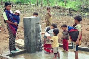 Dự kiến, đến năm 2030, 65% dân số nông thôn được cấp nước sạch đạt quy chuẩn