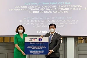 Australia bàn giao 300.000 liều vaccine ngừa Covid-19 hỗ trợ Việt Nam ​