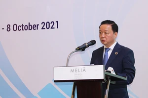 Bộ trưởng Bộ TN-MT Trần Hồng Hà phát biểu khai mạc hội nghị 