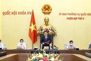 Chủ tịch Quốc hội Vương Đình Huệ khai mạc phiên họp thứ 4 của UBTVQH. Ảnh: TTXVN