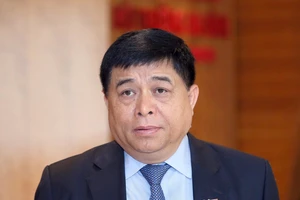 Bộ trưởng Bộ KH-ĐT Nguyễn Chí Dũng vừa ký ban hành Quyết định số 170/QĐ-BKHĐT thành lập tổ công tác triển khai Nghị quyết 02/2022/NQ-CP 