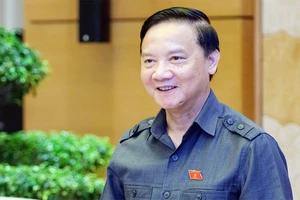 Phó Chủ tịch Quốc hội Nguyễn Khắc Định chủ trì phiên họp