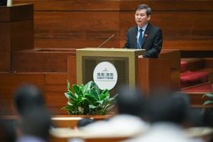 Bộ trưởng Bộ Công an Tô Lâm trình bày Báo cáo công tác phòng, chống tội phạm và vi phạm pháp luật năm 2022. Ảnh: QUANG PHÚC