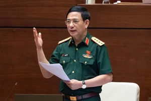 Bộ trưởng Bộ Quốc phòng Phan Văn Giang
