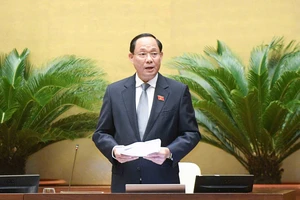 Phó Chủ tịch Quốc hội Trần Quang Phương điều hành nội dung thảo luận 