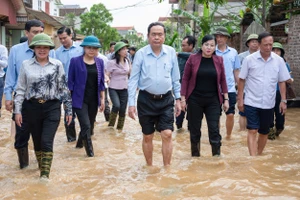 Chủ tịch Quốc hội Trần Thanh Mẫn kiểm tra công tác khắc phục thiệt hại do bão số 3 tại tỉnh Thái Nguyên