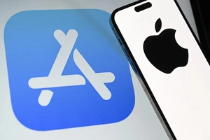 Apple bị chỉ trích vì thu phí quá cao trong App Store. Ảnh: ANADOLU