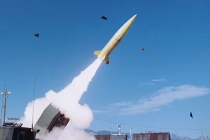 Mỹ xác nhận chuyển giao tên lửa ATACMS tầm xa cho Ukraine
