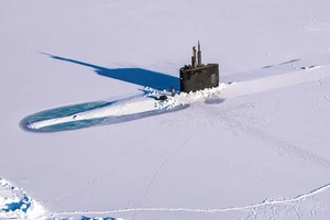 Tàu ngầm USS Pasadena của Mỹ trong một cuộc tập trận năm 2022 tại biển Beaufort, nhằm đánh giá mức độ sẵn sàng cho các hoạt động ở Bắc Cực. Ảnh: TREY HUTCHESON