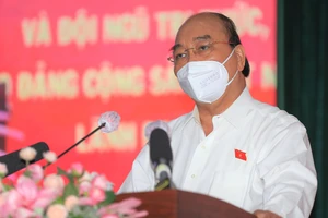Chủ tịch nước Nguyễn Xuân Phúc: TPHCM khởi động mạnh mẽ, bài bản, căn cơ “cỗ xe tam mã”