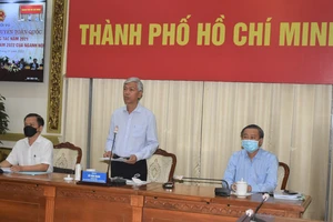 Phó Chủ tịch UBND TPHCM Võ Văn Hoan phát biểu tại hội nghị.