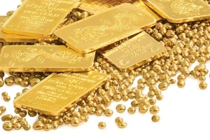 Vàng miếng SJC tiếp tục giảm sau đề xuất của NHNN về xóa bỏ độc quyền sản xuất vàng miếng