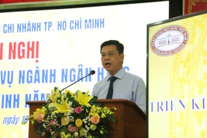 Đồng chí Nguyễn Văn Dũng, Phó Chủ tịch UBND TPHCM phát biểu tại Hội nghị triển khai nhiệm vụ ngành ngân hàng TPHCM 2024