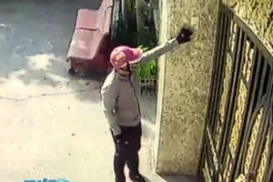 Hình ảnh từ clip ghi nhận vụ trộm