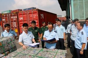  Bắt giữ 4 container phế liệu xuất khẩu luồng xanh, trốn thuế hơn 500 triệu đồng