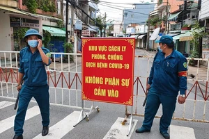 Lực lượng chức năng phong toả tuyến đường Hồ Văn Đại, phường Quang Vinh, TP.Biên Hoà, tỉnh Đồng Nai vào sáng ngày 3-8