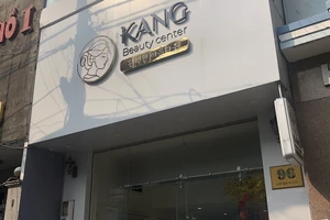 Cơ sở chăm sóc da Kang Beauty ở số 96 đường Hồ Bá Kiến, phường 15, quận 10 tổ chức hoạt động giải phẫu thẩm mỹ không phép