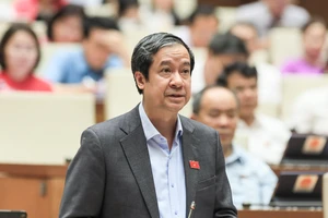 Bộ trưởng Bộ GD-ĐT Nguyễn Kim Sơn: Kiên trì kiến nghị đưa SGK vào danh mục Nhà nước định giá ​