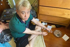 Tạm giữ diễn viên hài Hữu Tín vì tổ chức, tàng trữ, sử dụng chất ma túy