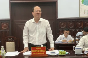 Phó Bí thư Thành ủy TPHCM Nguyễn Hồ Hải phát biểu tại buổi làm việc. Ảnh: CHÍ THẠCH 