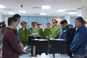 Công an khám xét Cục Đăng kiểm Việt Nam
