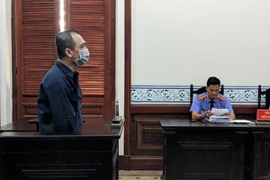 Bị cáo Nguyễn Tuấn Thanh (cựu thiếu tá, điều tra viên của Cơ quan CSĐT (PC02), Công an TPHCM) tại tòa