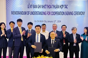 Đoàn Luật sư TPHCM ký hợp tác với Đoàn Luật sư Thành phố Busan. Ảnh: CHÍ THẠCH