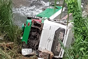  Xe ô tô khách gặp nạn kiểm định lần cuối ngày 21-5-2018