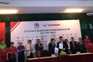 Lễ ký kết Nhà tài trợ chính Đội tuyển Bóng đá Quốc gia Việt Nam