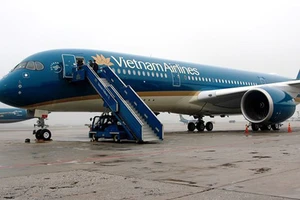 Do ảnh hưởng của bão Shanshan, nhiều chuyến bay của Vietnam Airlines bị hủy, điều chỉnh thời gian khởi hành