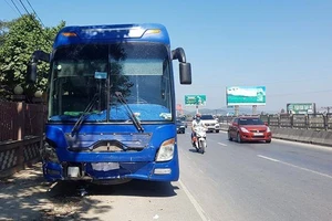 Xe khách trong vụ tai nạn vừa xảy ra tại Thanh Hoá