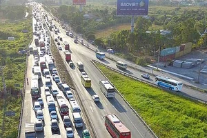 Tổng cục Đường bộ yêu cầu VEC báo cáo về việc cấm vĩnh viễn 2 phương tiện đi vào cao tốc