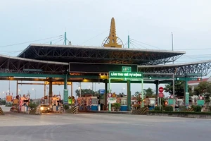 Trạm BOT Mỹ Lộc thu phí trở lại sau 7 tháng xả trạm