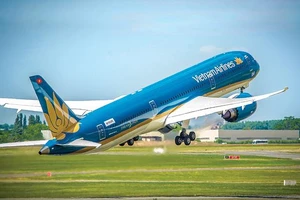 Một chuyến bay của Vietnam Airlines đi châu Âu phải quay đầu đổi máy bay 